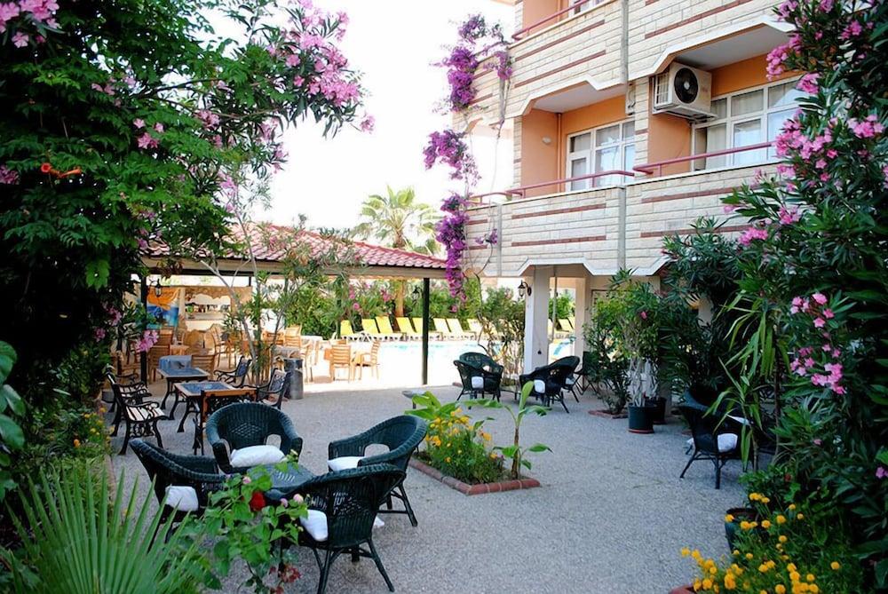 Beyaz Saray Hotel Side Exterior foto